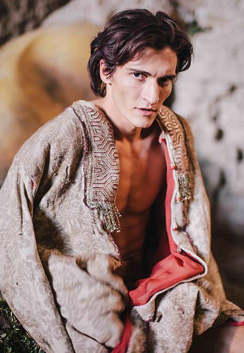 Тимуру Бекмамбетову запретили взрывы на съемках