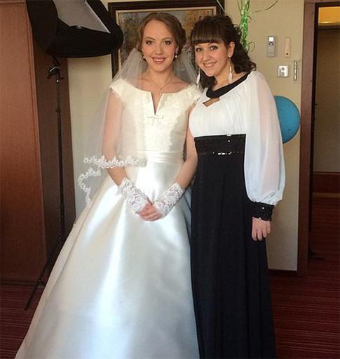 Звезда сериала «Деффчонки» стала мамой