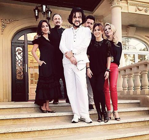 Стас Михайлов отметил новоселье