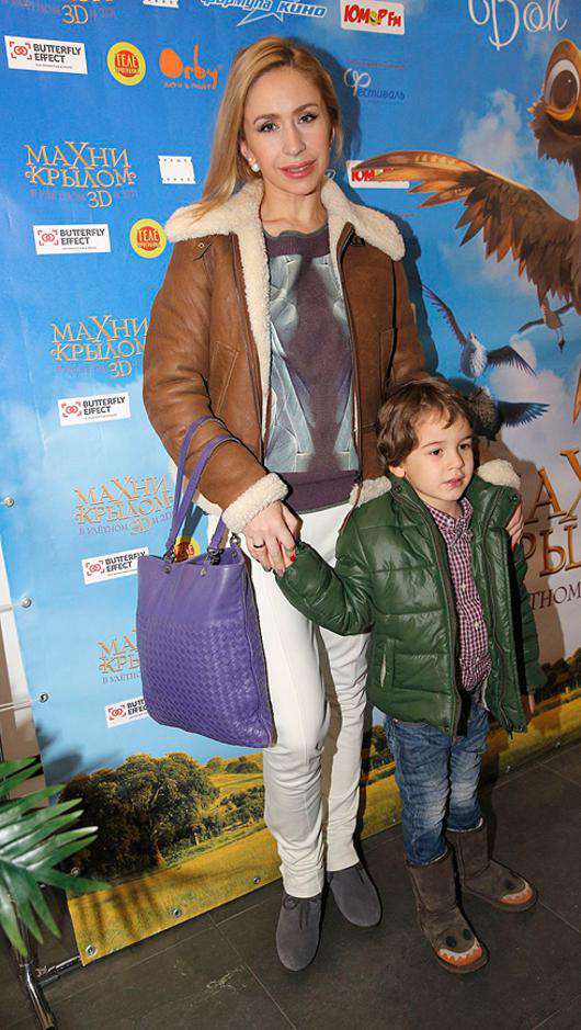 Анастасия Гребенкина с сыном.