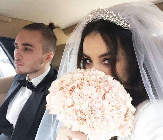 Виктория Дайнеко и Дмитрий Клейман расписались в Кутузовском ЗАГСе. Фото: социальные сети