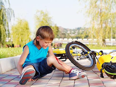 Отцовский клуб: имеет ли право ребенок на синяки?