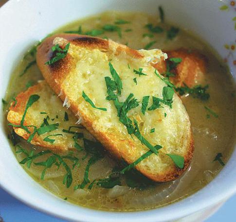 Как приготовить луковый суп на сидре?