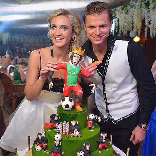 Ольга Бузова заказала для Дмитрия Тарасова шикарный торт. Фото: Instagram.com/buzova86.