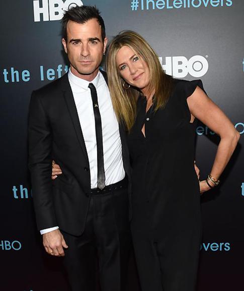 Почему молодожены Энистон и Теру два месяца скрывались от общественности?