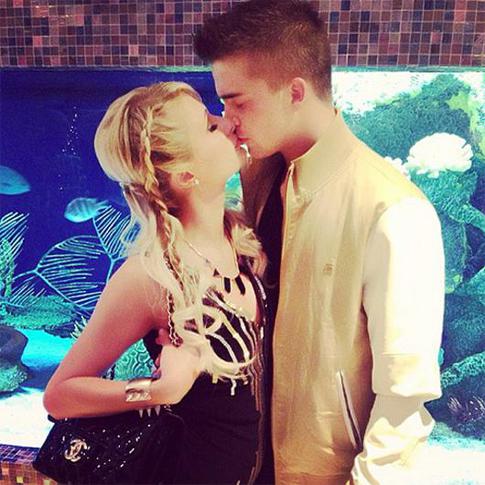 Пэрис Хилтон сделала предложение любимому