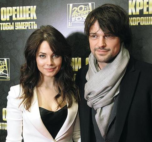 Надя Ручка увела мужчину у Юлии Снигирь?