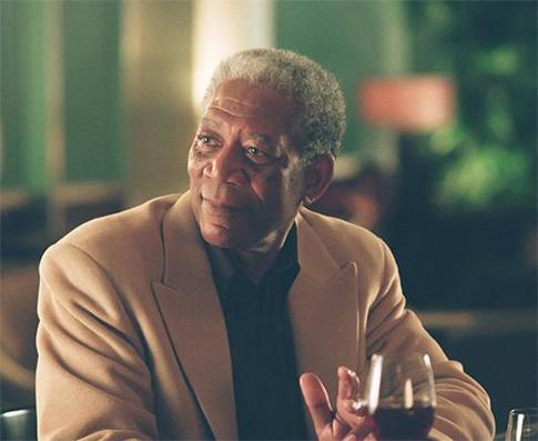 Морган Фриман избежал авиакатастрофы