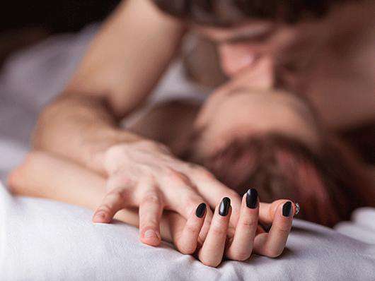 Как преодолеть стеснение в сексе? Фото: Fotolia/PhotoXPress.ru.