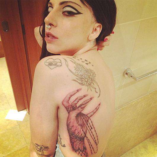 Леди Гага сделала это тату в честь фанатов. Фото: Instagram.com/ladygaga.