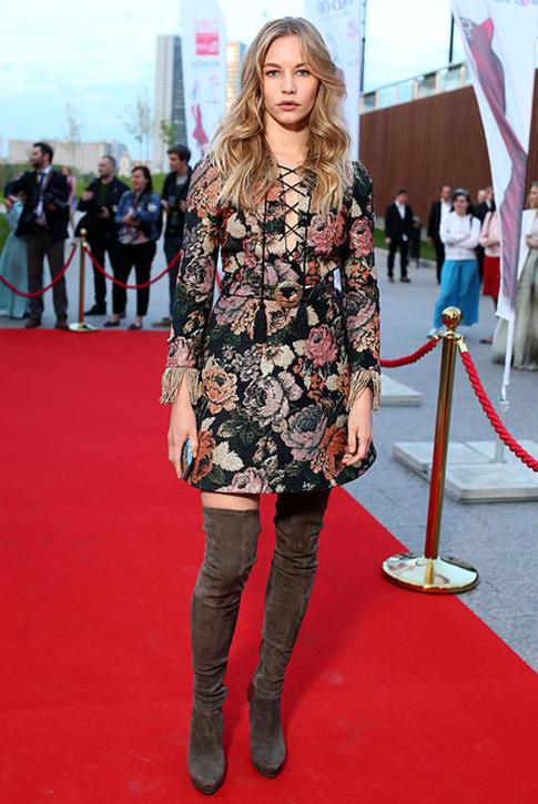 Светлана Устинова ошиблась с обувью