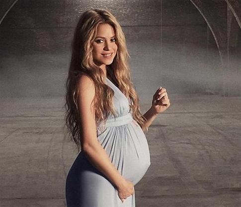 Шакира показала новорожденного сына