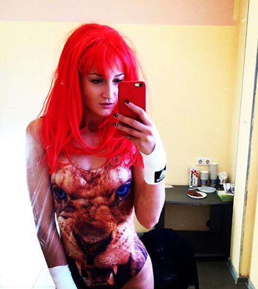 Ольга Бузова в рыжем парике. Фото: Instagram.com/buzova86.