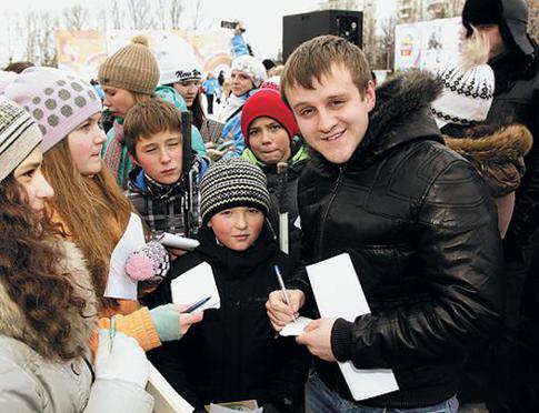 Звезды пригласили всех на лед