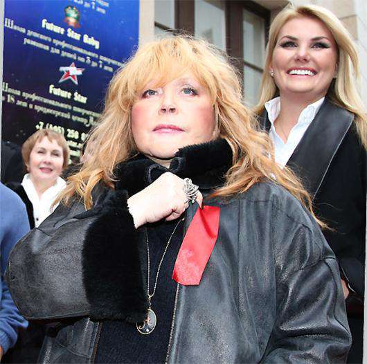 Алла Пугачева и Ирсон Кудикова.