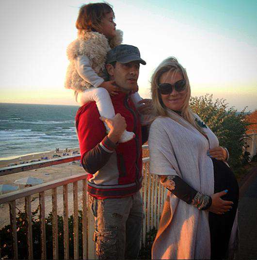 Виктория и Антон Макарские с дочерью Машенькой. Фото: Instagram.com/makarskie.