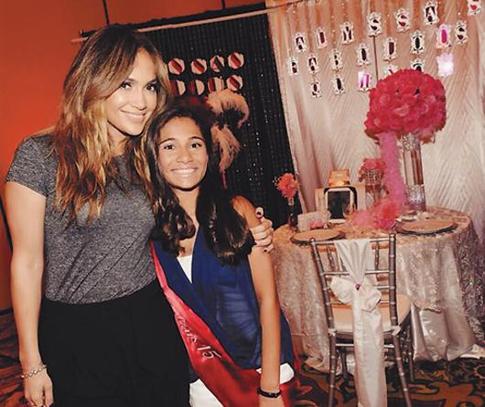 Дженнифер Лопес стала персональным стилистом