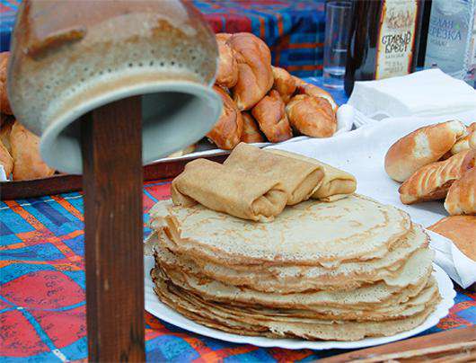 На Масленицу традиционно пекут блины. Фото: Елена Минашкина.
