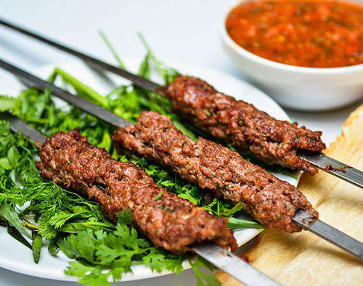 Люля-кебаб из говядины. Фото: материалы пресс-служб.
