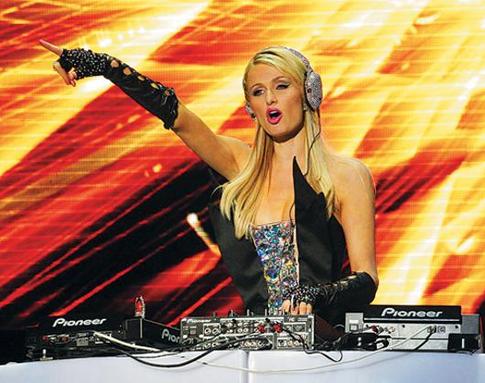 Пэрис Хилтон будет выступать на Ибице