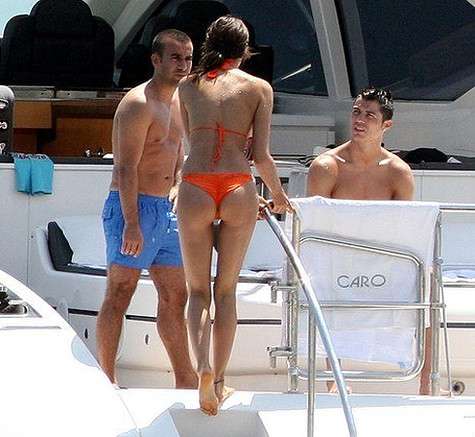 Ирина Шейк и Криштиану Роналду. Фото: Vk.com. Ирина Шейк и Криштиану Роналду. Фото: Vk.com.