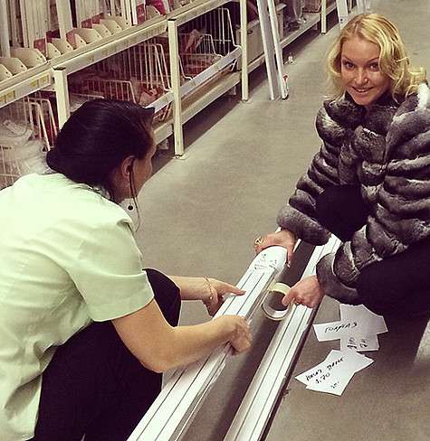 Анастасия Волочкова все свободное время проводит в строительных магазинах. Фото: Instagram.com/volochkova_art.
