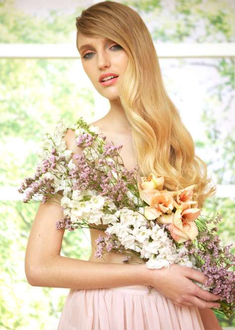 Фото: Сергей Щелухин; ассистент фотографа: Алексей Богатырев; стилист: Лина Дембикова; визажист: Татьяна Пучкова; модель: Yulia V Direct Scouting Center.