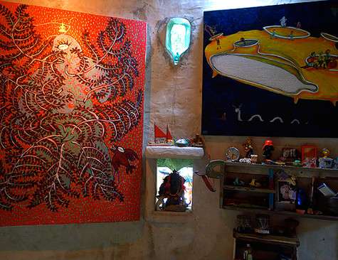 Так выглядит одна из комнат местного художника.