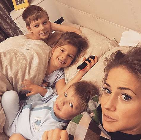 Юлия Барановская с детьми. Фото: Instagram.com/ygemini.