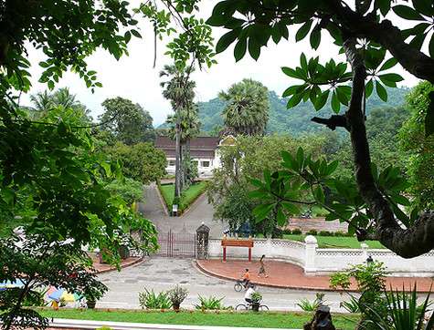 Почти полтора столетия, вплоть до середины XIX века, здесь была столица Лаоса.