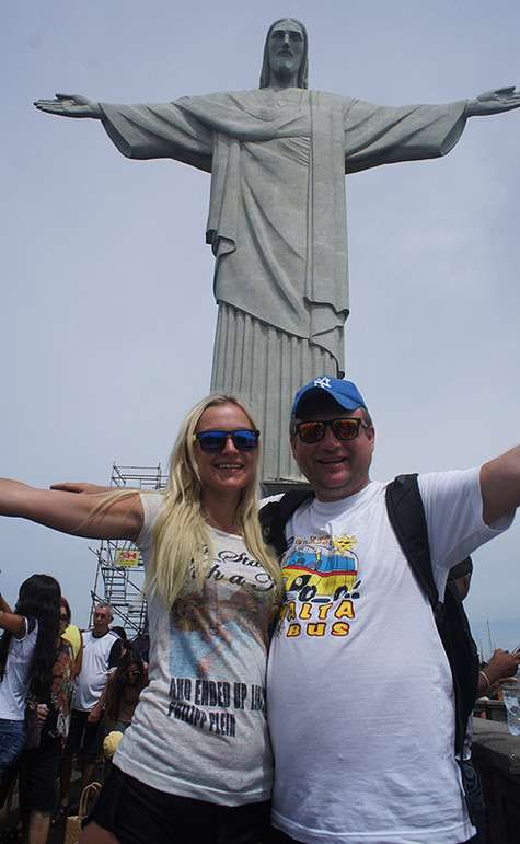 Размеры статуи Христа Анну не впечатлили. Фото: личный архив. Размеры статуи Христа Анну не впечатлили. Фото: личный архив.