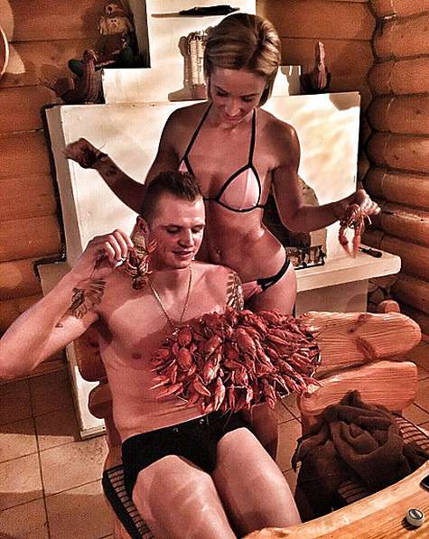 buzova86: «После баньки – раки. Кайф». Фото: Instagram.com/buzova86.