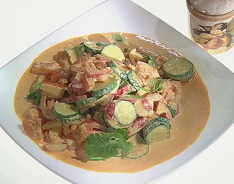 Внеплановый салат. Фото: материалы пресс-служб.