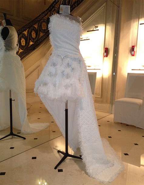 Еще одно свадебное платье, заинтересовавшее Лопыреву. Фото: Twitter.com. Еще одно свадебное платье, заинтересовавшее Лопыреву. Фото: Twitter.com.