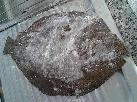 Рыба готов к запеканию.