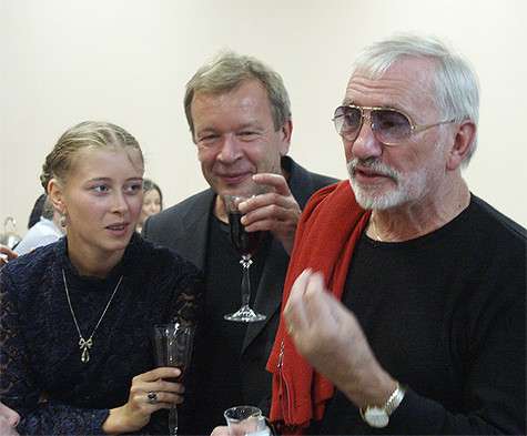 Писатель Виктор Ерофеев не гонится за количеством гостей. Ему важно, чтобы пришедшие идеально дополняли друг друга. Фото: Геннадий Авраменко.