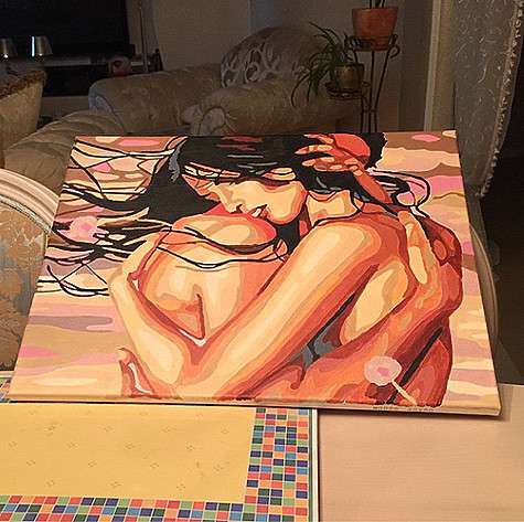 Картину “Вместе навсегда” Лера Кудрявцева написала за три ночи по цифрам, которые помогают начинающим художникам пройти все этапы работы правильно. Фото: Instagram.com/Leratv.