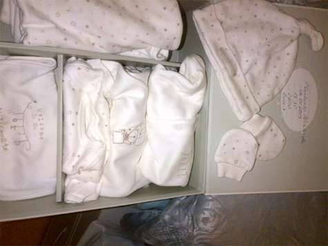 "Наше первое приданное", - написала Яна в микроблоге. Фото: Twitter.com. Наше первое приданное, - написала Яна в микроблоге. Фото: Twitter.com.