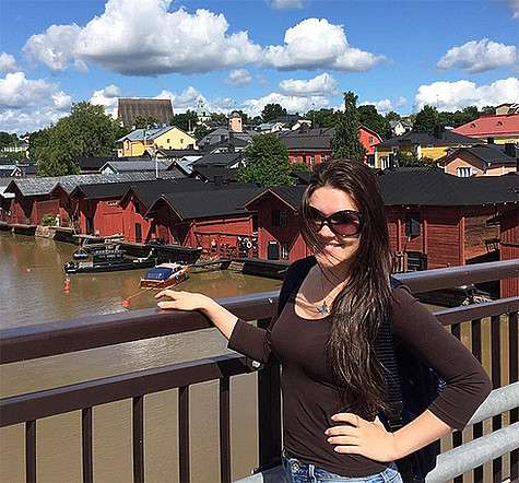 Сейчас Дина Гарипова и ее муж проводят медовый месяц в Финляндии. Фото: Instagram.com/dinagaripova.official.