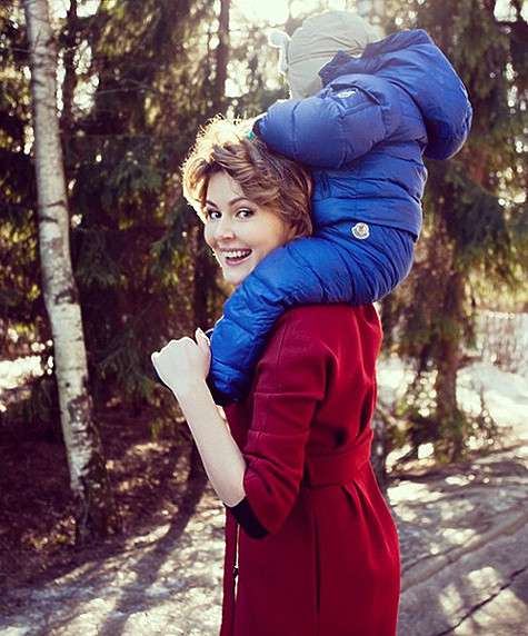 Мария Кожевникова с сыном. Фото: Instagram.com.