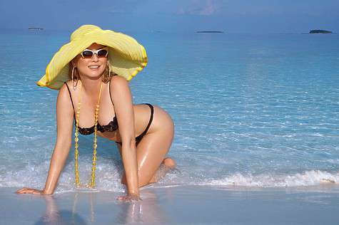 Светская львица обожает кружево. Фото: материалы пресс-служб