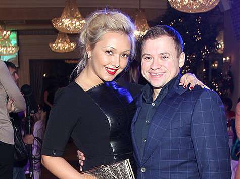 В непростой жизненной ситуации актера поддерживает жена Диана. Фото: материалы пресс-служб В непростой жизненной ситуации актера поддерживает жена Диана. Фото: материалы пресс-служб