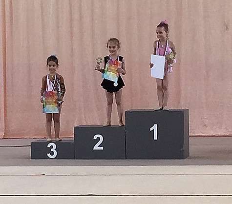 Дочь Ксении Бородиной Маруся заняла третье место на соревнованиях по художественной гимнастике. Фото: Instagram.com/borodylia.