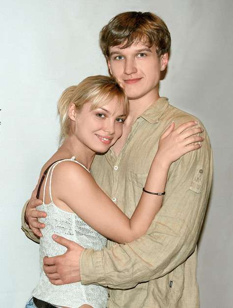 Роман актера с Татьяной Арнтгольц закончился в тот момент, когда окружающие ждали от них сообщения о помолвке. Роман актера с Татьяной Арнтгольц закончился в тот момент, когда окружающие ждали от них сообщения о помолвке.