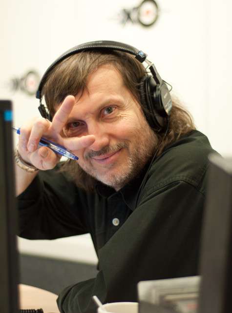 Владимир не продолжил актерскую династию. По образованию он переводчик, а по призванию – ведущий музыкальных программ на радиостанции. Фото: личный архив Владимира Ильинского.