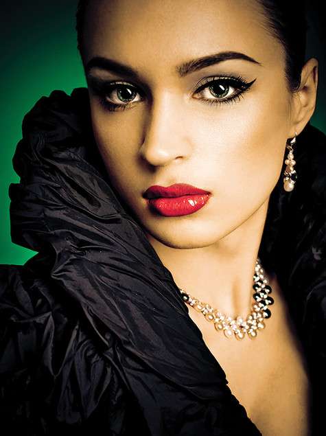 Для образ Passion помада должна быть яркой, сочной. Фото: материалы пресс-служб.