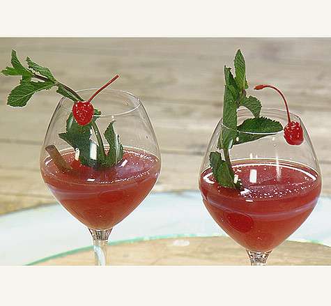 Клюквенно-апельсиновый напиток. Фото: материалы пресс-служб.