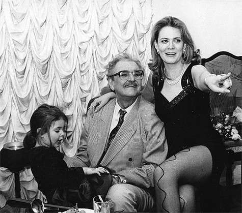 «Я всегда была очень послушной. И сейчас, что бы ни сделала, рассказываю об этом маме. Мы с ней общались и общаемся как подруги». Фото: архив МК. «Я всегда была очень послушной. И сейчас, что бы ни сделала, рассказываю об этом маме. Мы с ней общались и общаемся как подруги». Фото: архив МК.