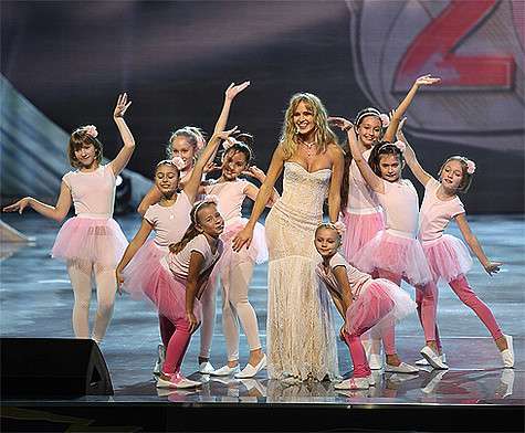 Глюкоза стала одной из ведущих детской премии «Kinder МУЗ Awards». Фото: материалы пресс-служб.