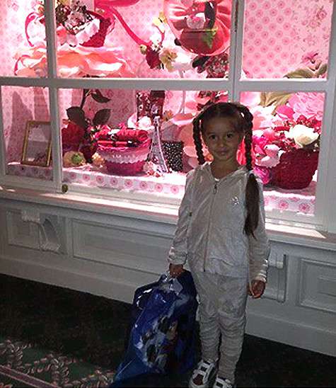 Купили платье, - подписала этот снимок Бородина. Фото: Instagram.com/borodylia.